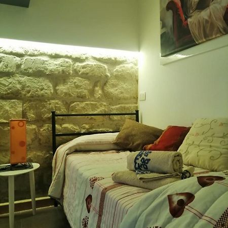 Canton Delle Rose Apartment ชิคลี ภายนอก รูปภาพ