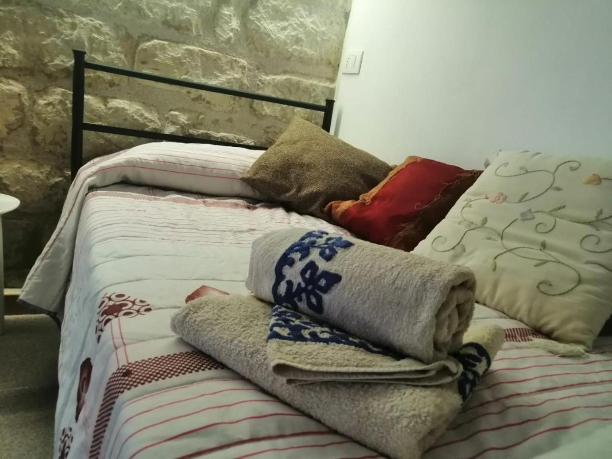 Canton Delle Rose Apartment ชิคลี ภายนอก รูปภาพ