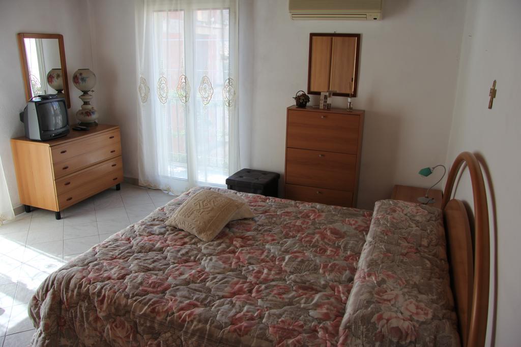 Canton Delle Rose Apartment ชิคลี ภายนอก รูปภาพ
